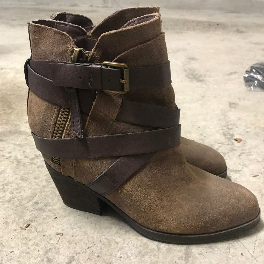 Steven Madden boots (SZ: 8)